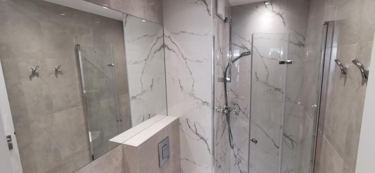 Wow Flou Przystan Letnica Apartamenty 700M Plaza グダニスク エクステリア 写真